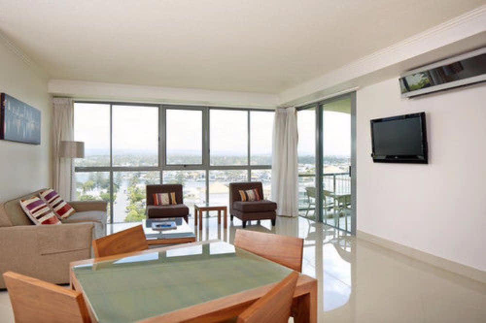 Mantra Sun City Surfers Paradise 38/64