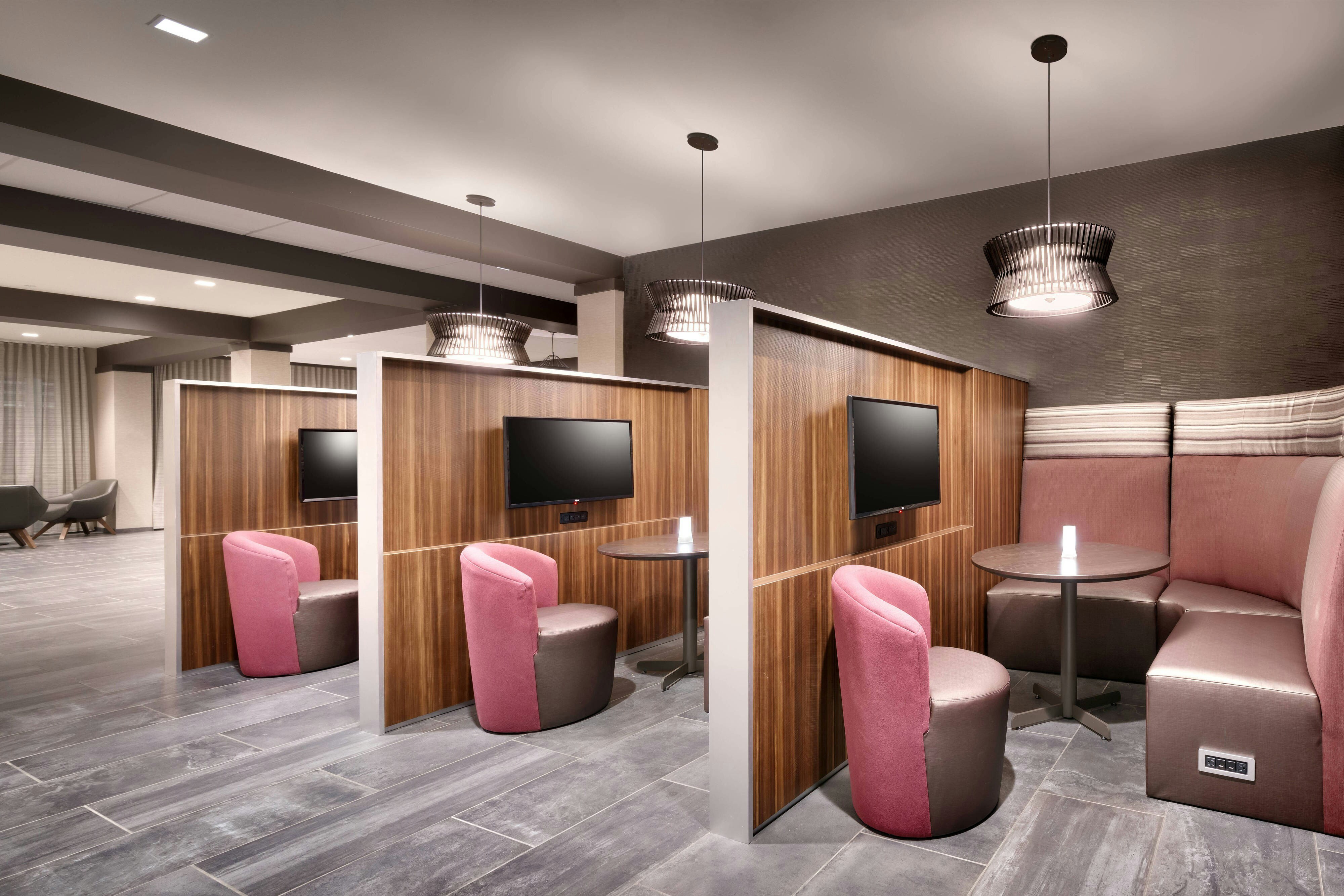Courtyard by Marriott Atlanta Duluth Downtown 22/24