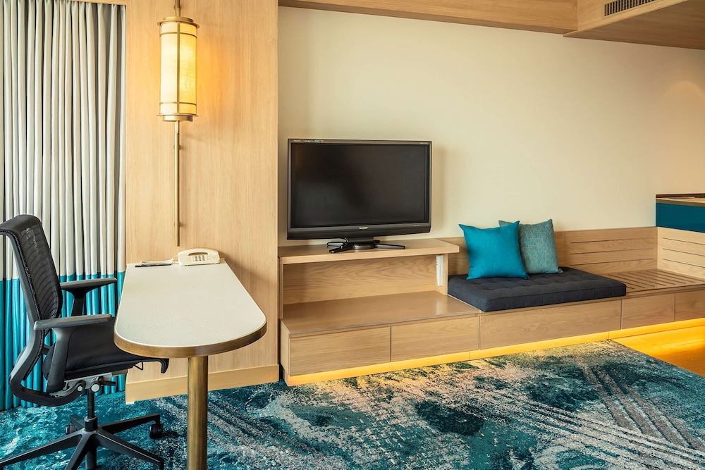 Hilton Fukuoka Sea Hawk 68/84