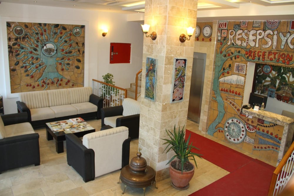 UTKUBEY HOTEL 23/47