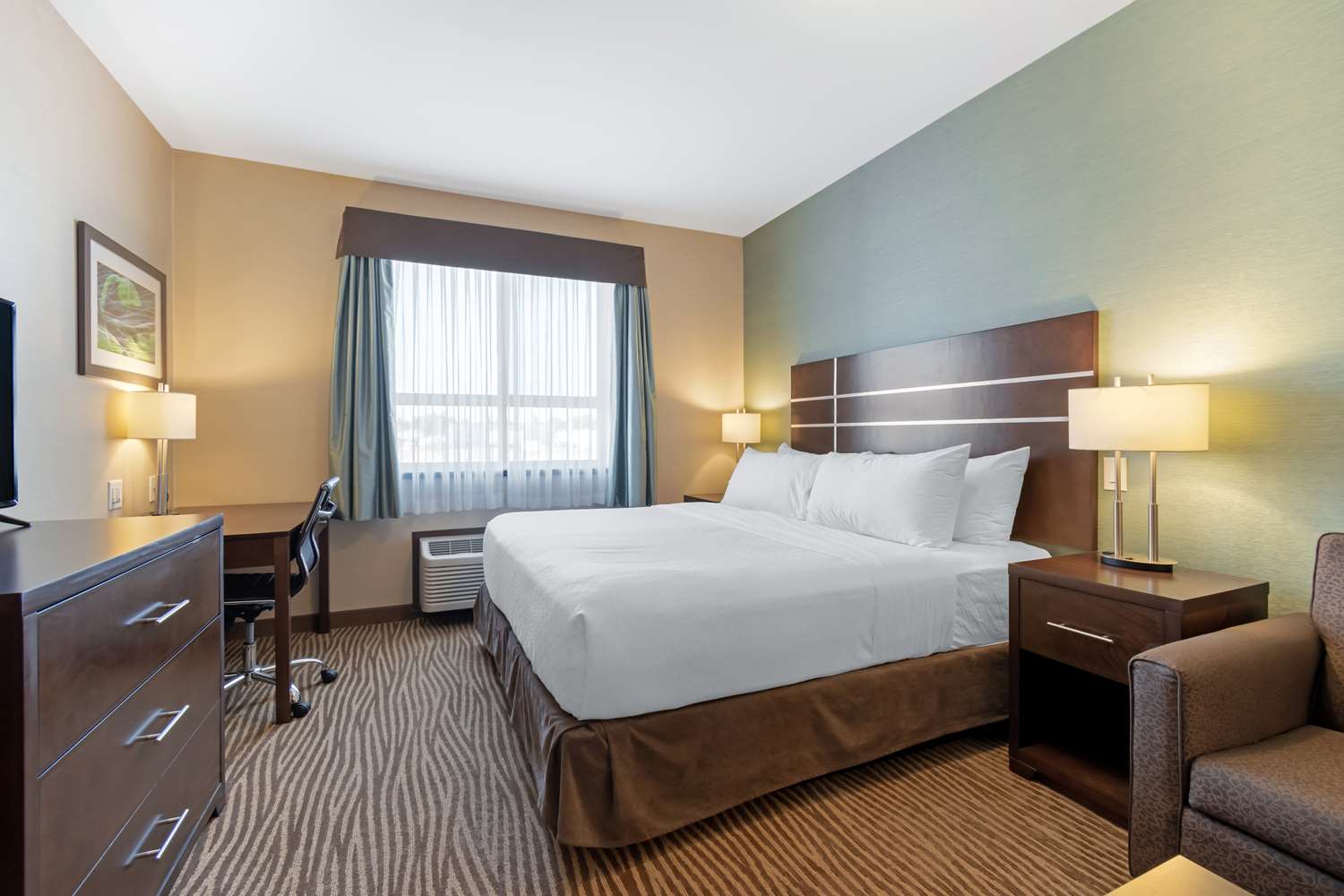 Best Western Plus Moosomin Hotel 8/19