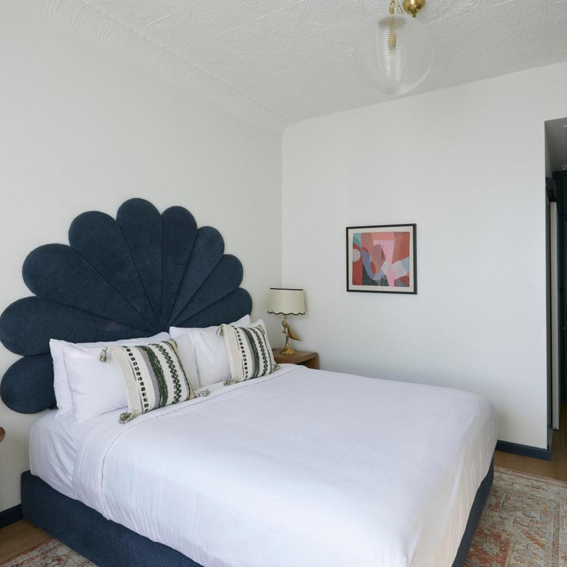 Skyline, Gaslamp, King Bed