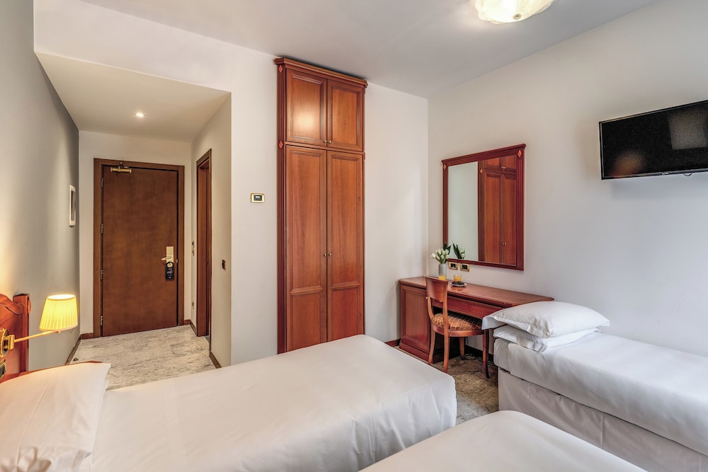 Hotel Orazia 8/57