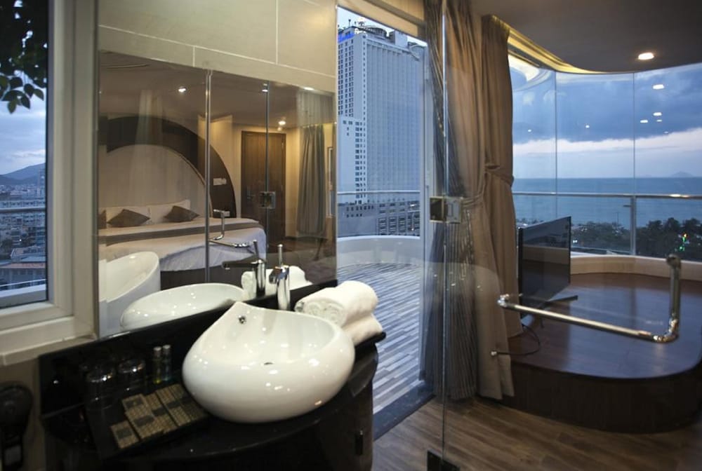New Sun Hotel 47/50
