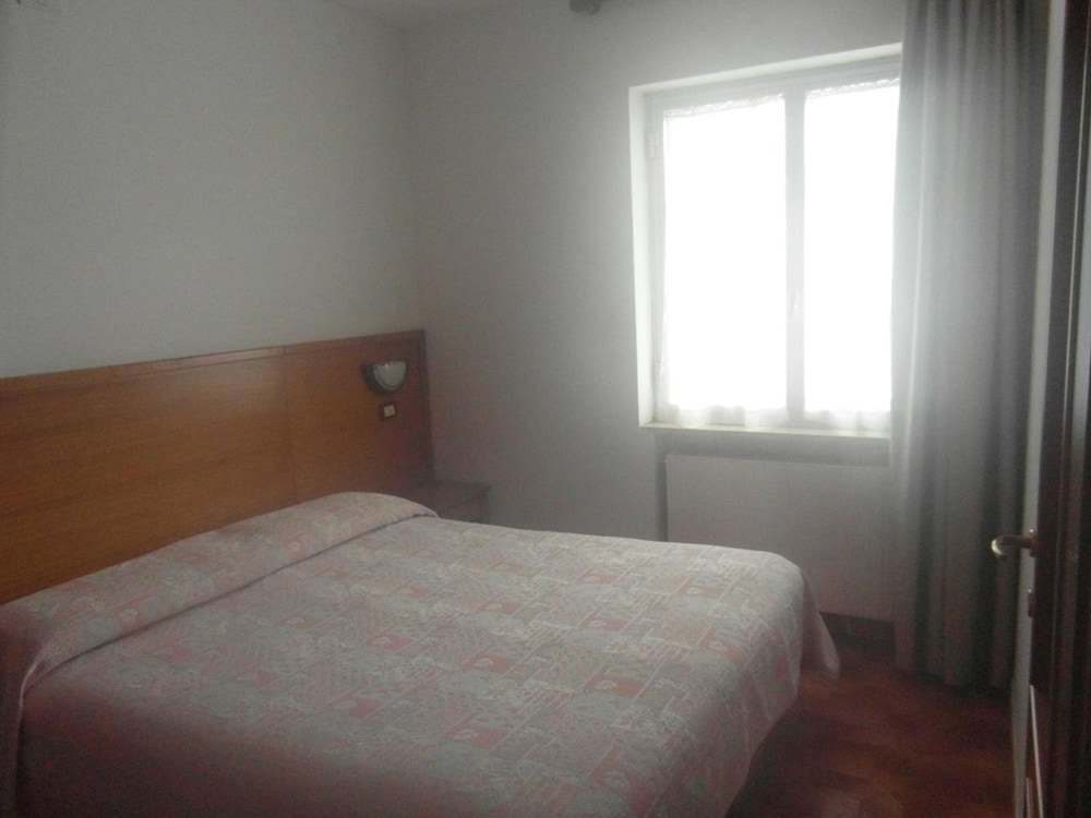 Albergo Del Sole 5/50