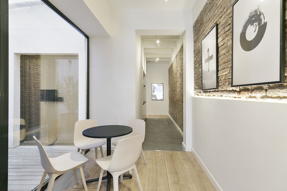 Arte Suites By Olala Homes 21/25
