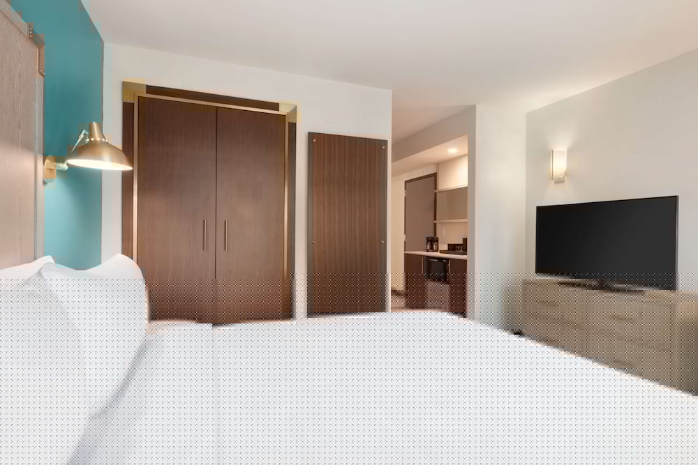 Embassy Suites By Hilton Boulder 11/51