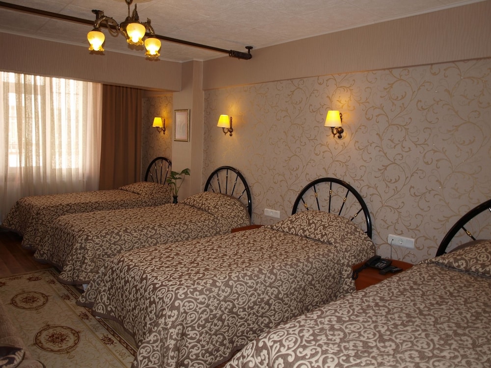 Hotel Nezih Istanbul 35/63
