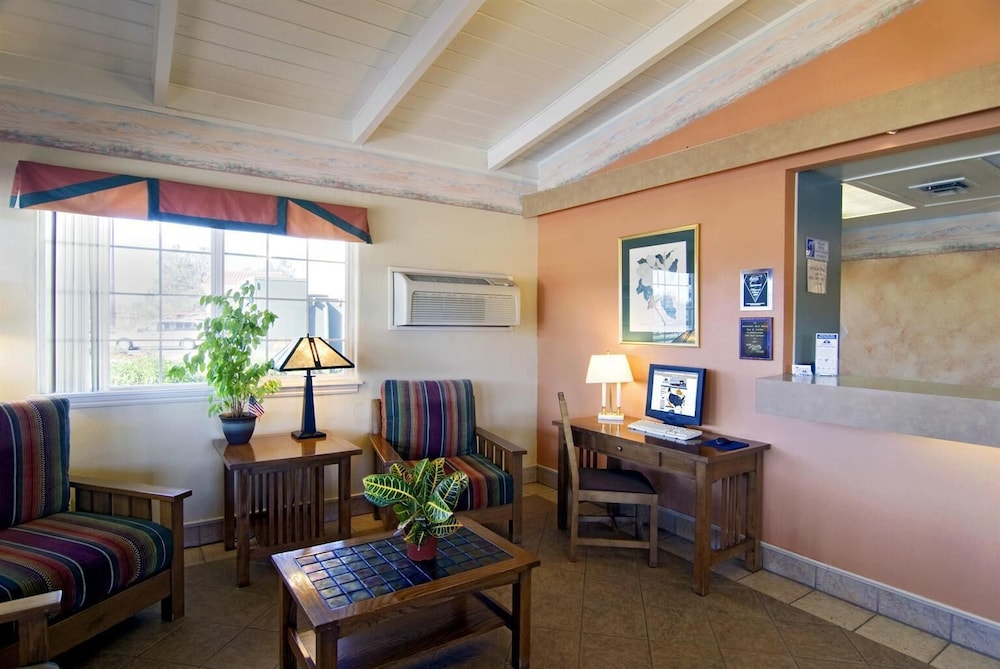 Oroville Value Suites 12/16