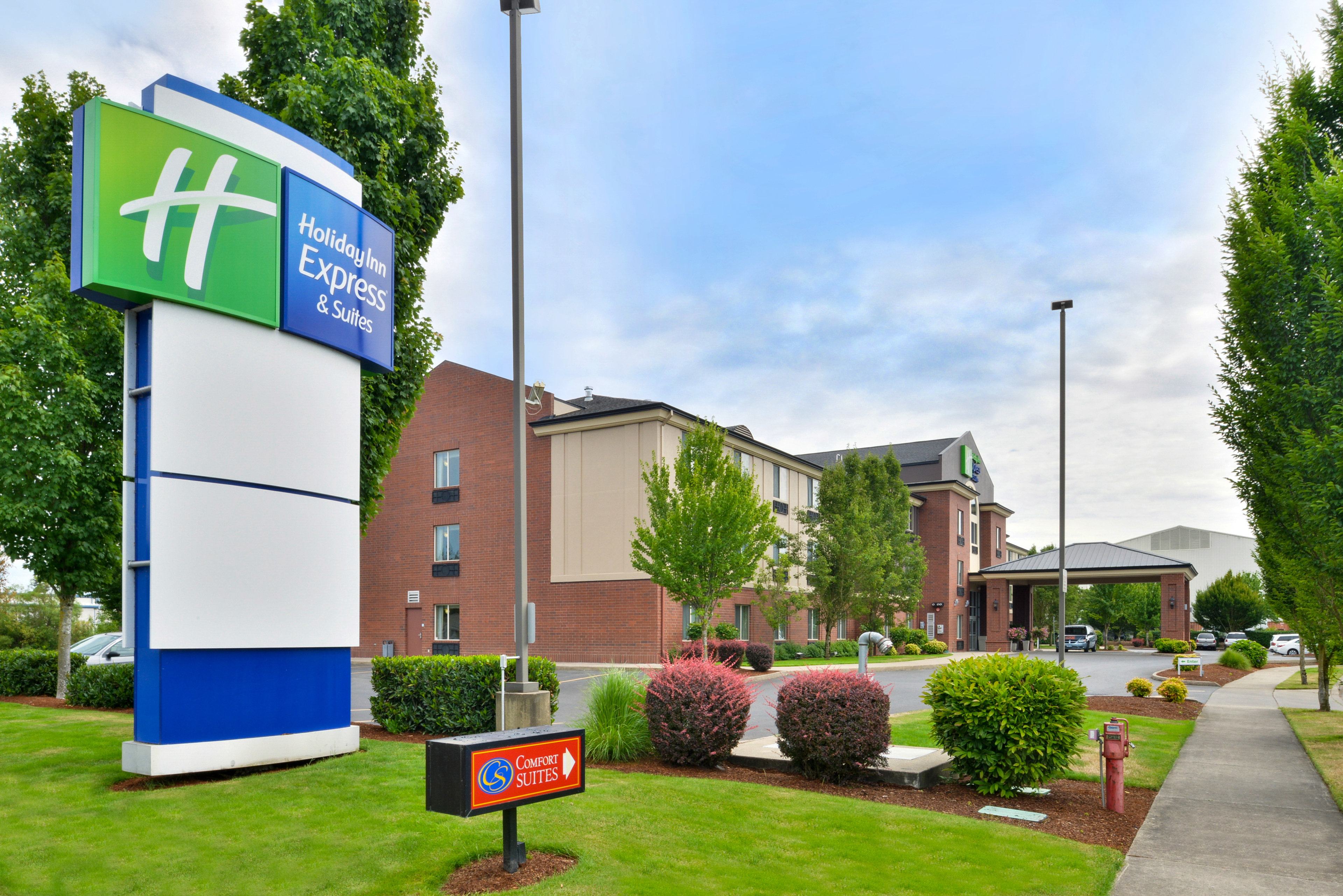 Holiday Inn Express Hotel And Suites Albany 50/52