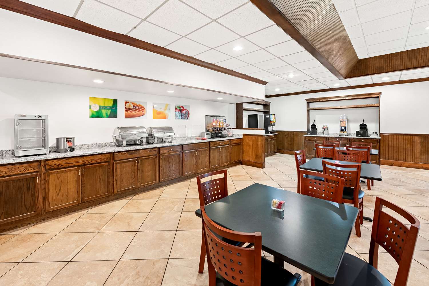 restaurant cafeteria