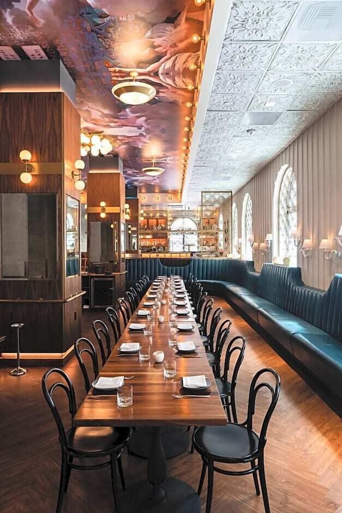 Bijou Hotel 39/50