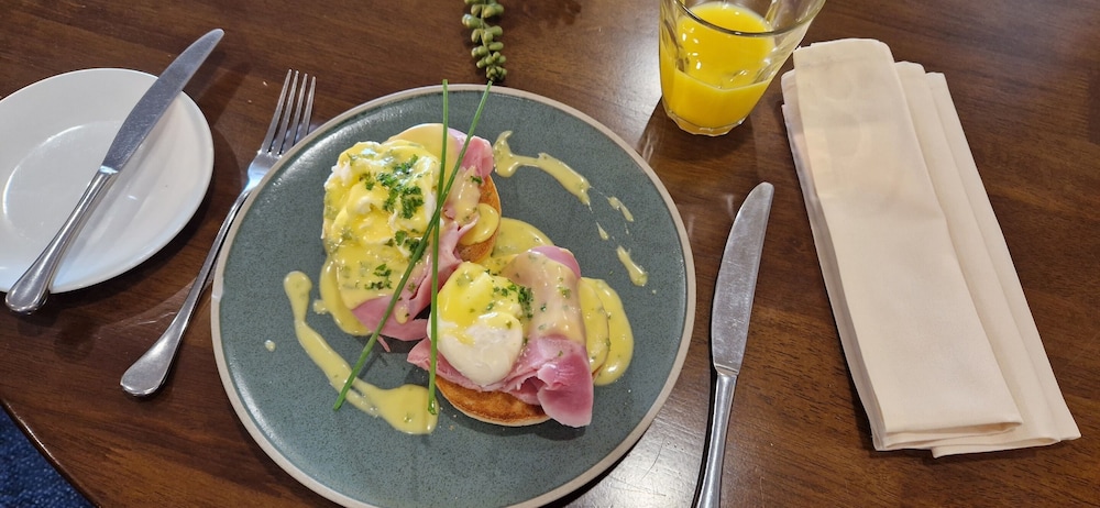 Dunkerley's Restaurant and Hotel 24/32
