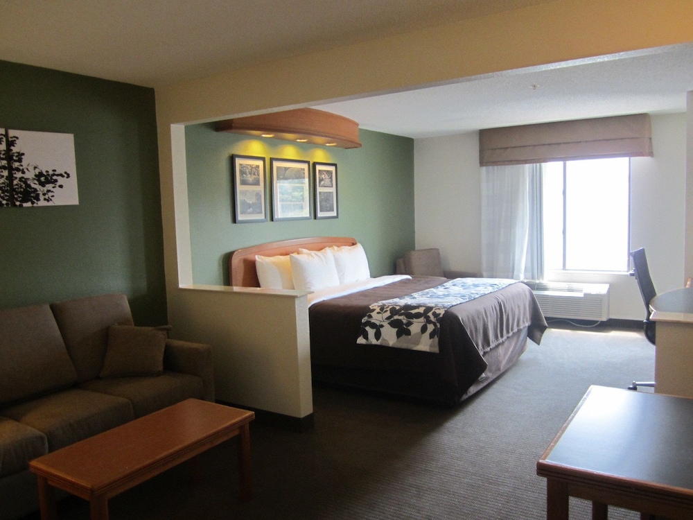 Clarion Pointe Albemarle 23/59
