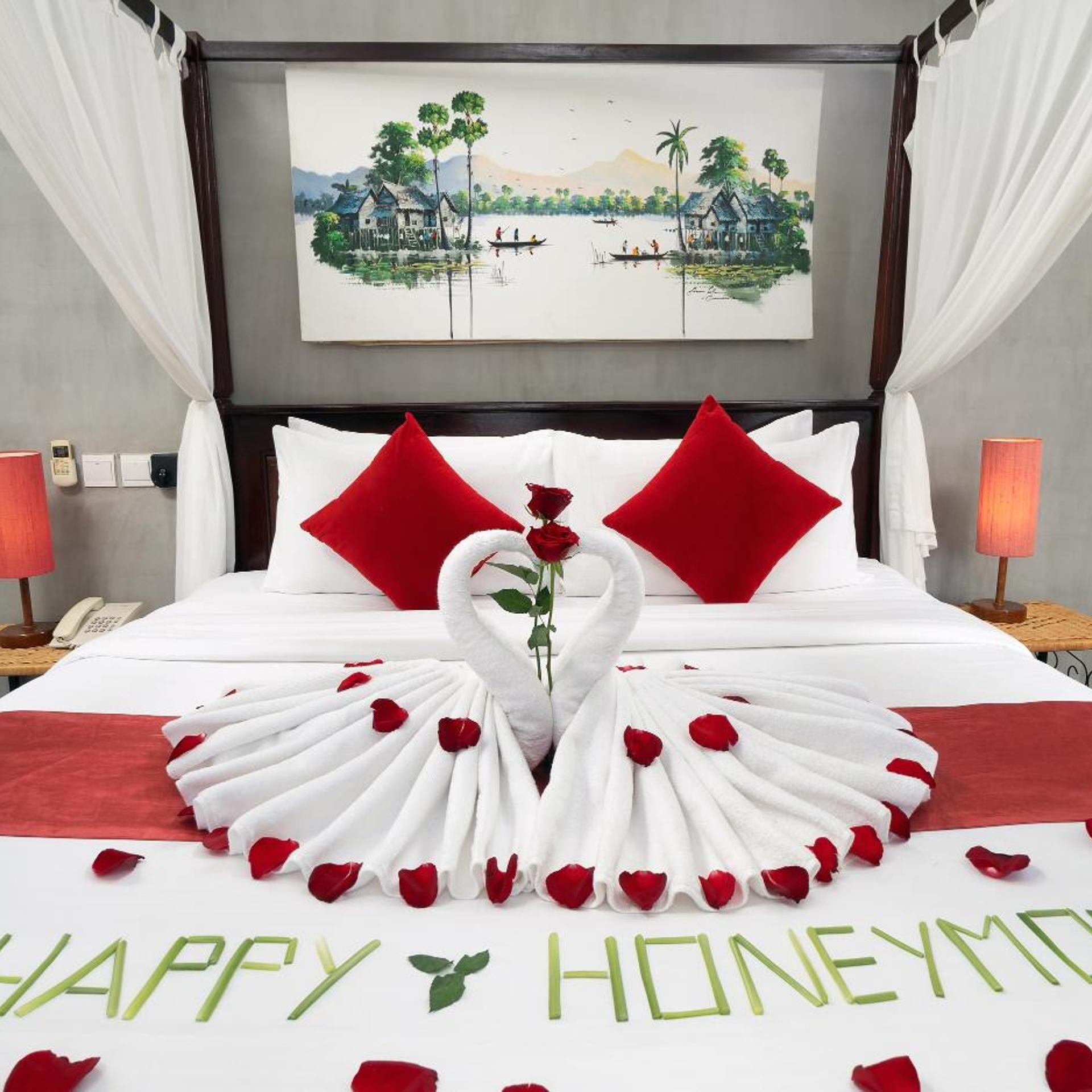 جناح شهر العسل بإطلالة على المسبح بشرفة، Boutique Indochine d Angkor 6/10