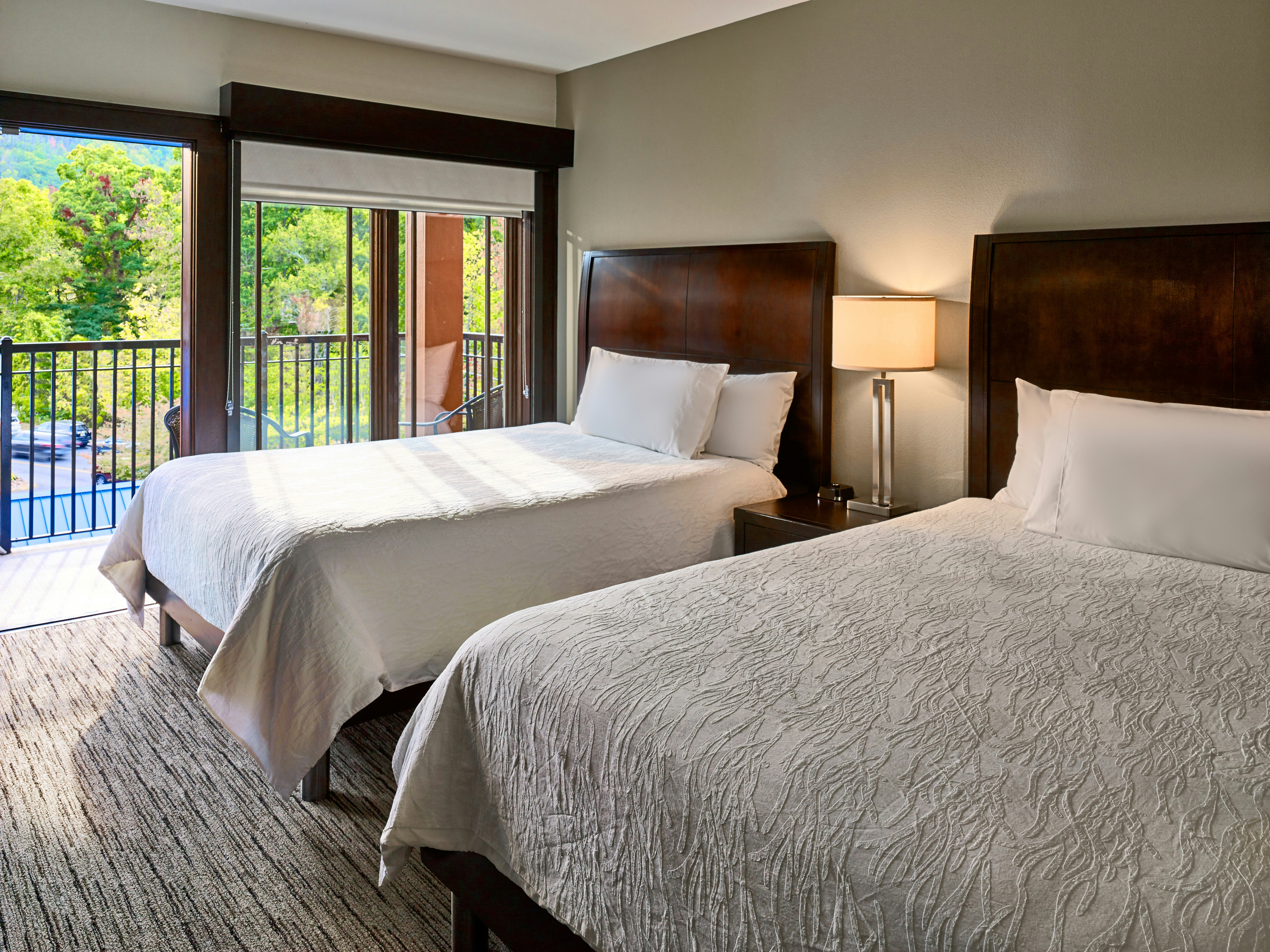 JUNIOR SUITE, 2 QUEEN BEDS, BALCONY