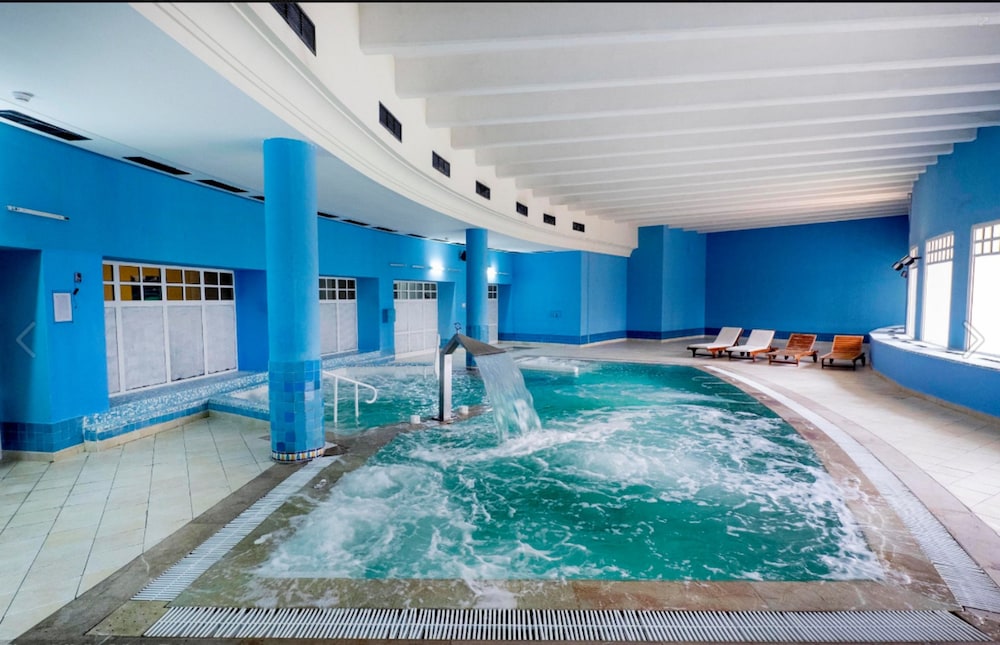 Medina Belisaire and Thalasso 6/70