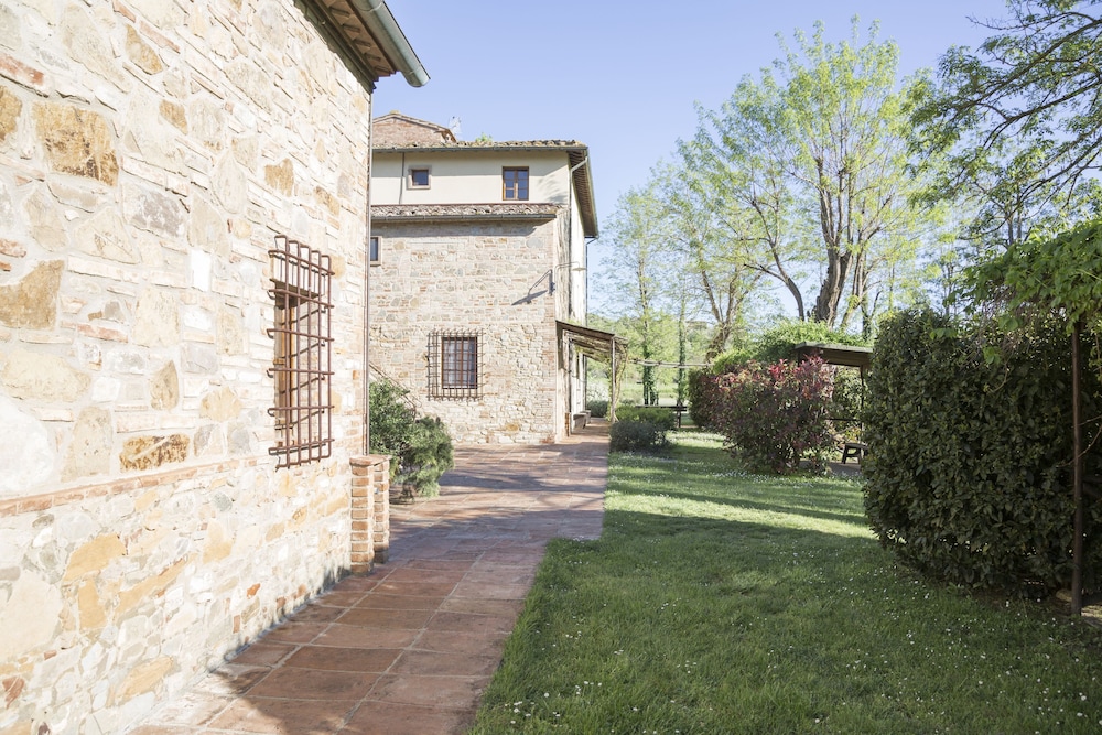 Borgo San Benedetto 40/50