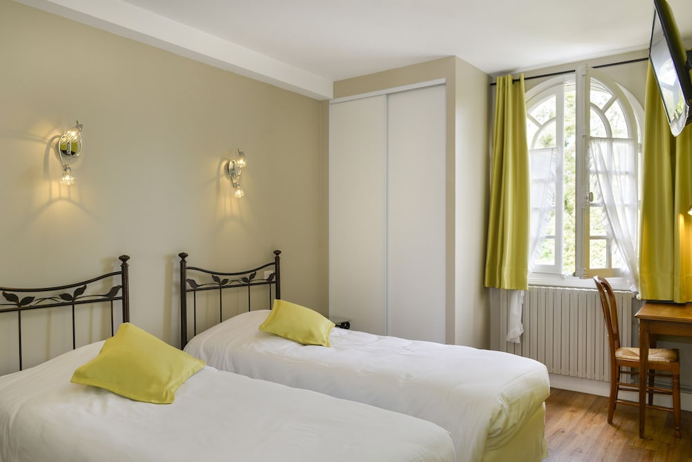 MANOIR DE LA GIRAUDIERE 7/42
