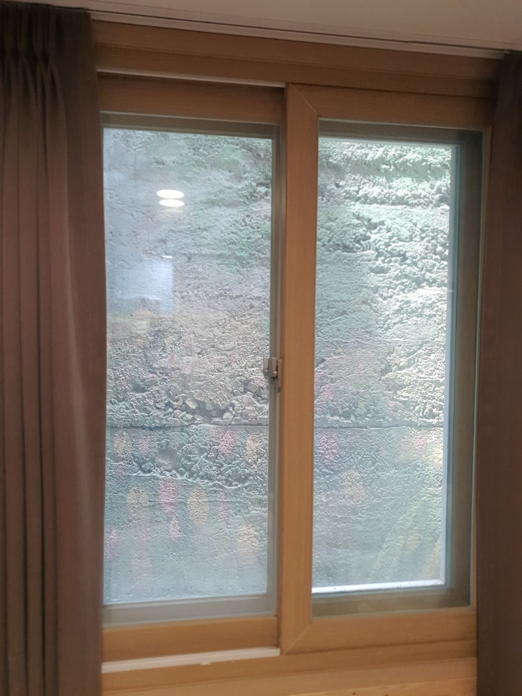 EHWA HOTEL MYEONGDONG 37/69