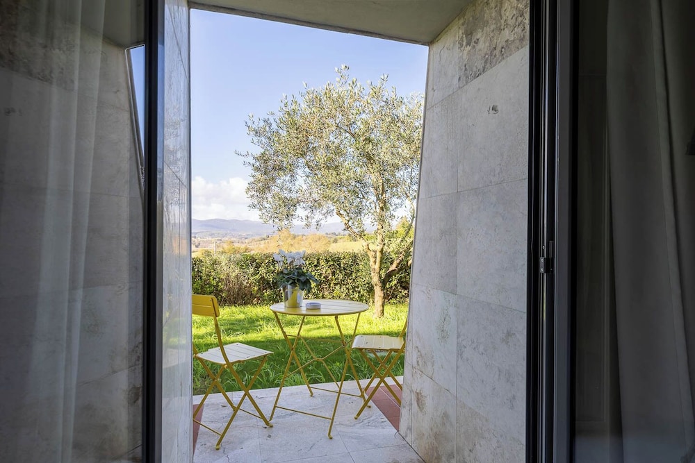 Tuscasi Aparthotel 62/67
