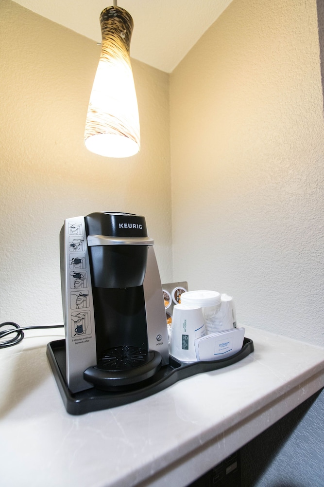 Spark by Hilton DFW North 22/60