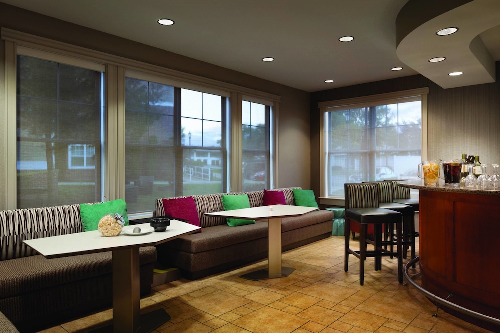 Residence Inn by Marriott Newport/Middletown 26/38