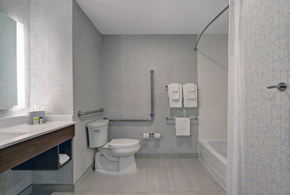 Holiday Inn Express And Suites Collingwood 19/73