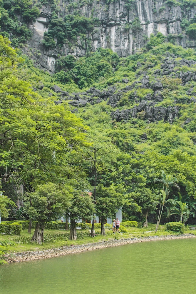 Mua Cave Ecolodge 67/72