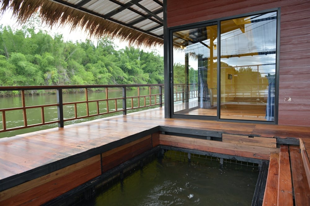 BOUTIQUE RAFT RESORT 33/54