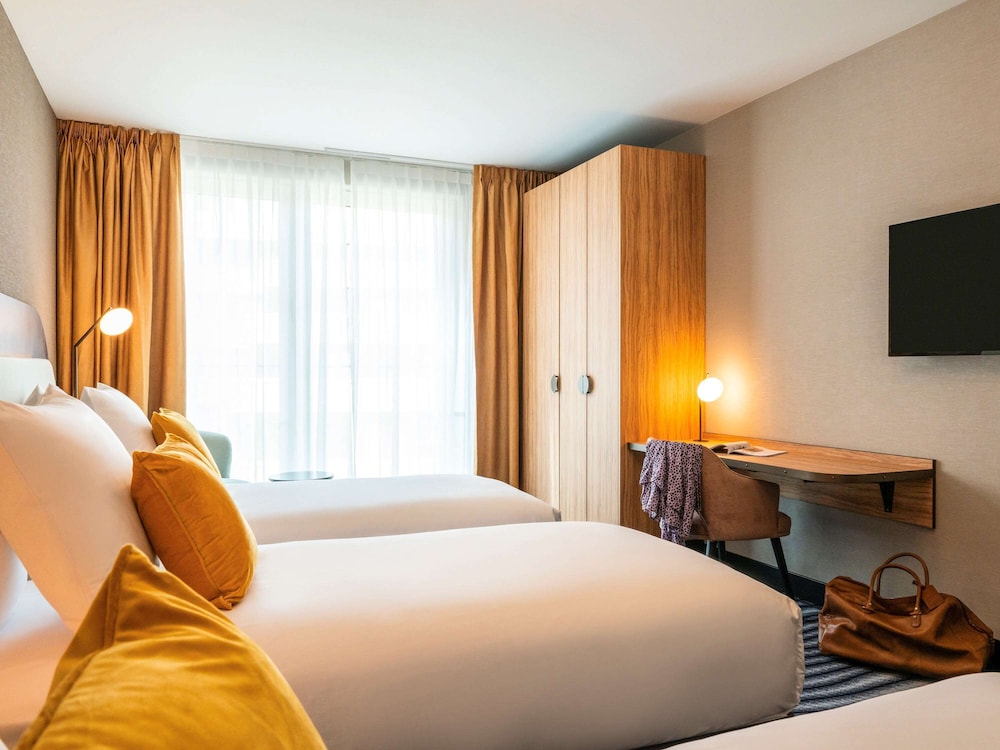 Mercure Amsterdam North Station 11/67