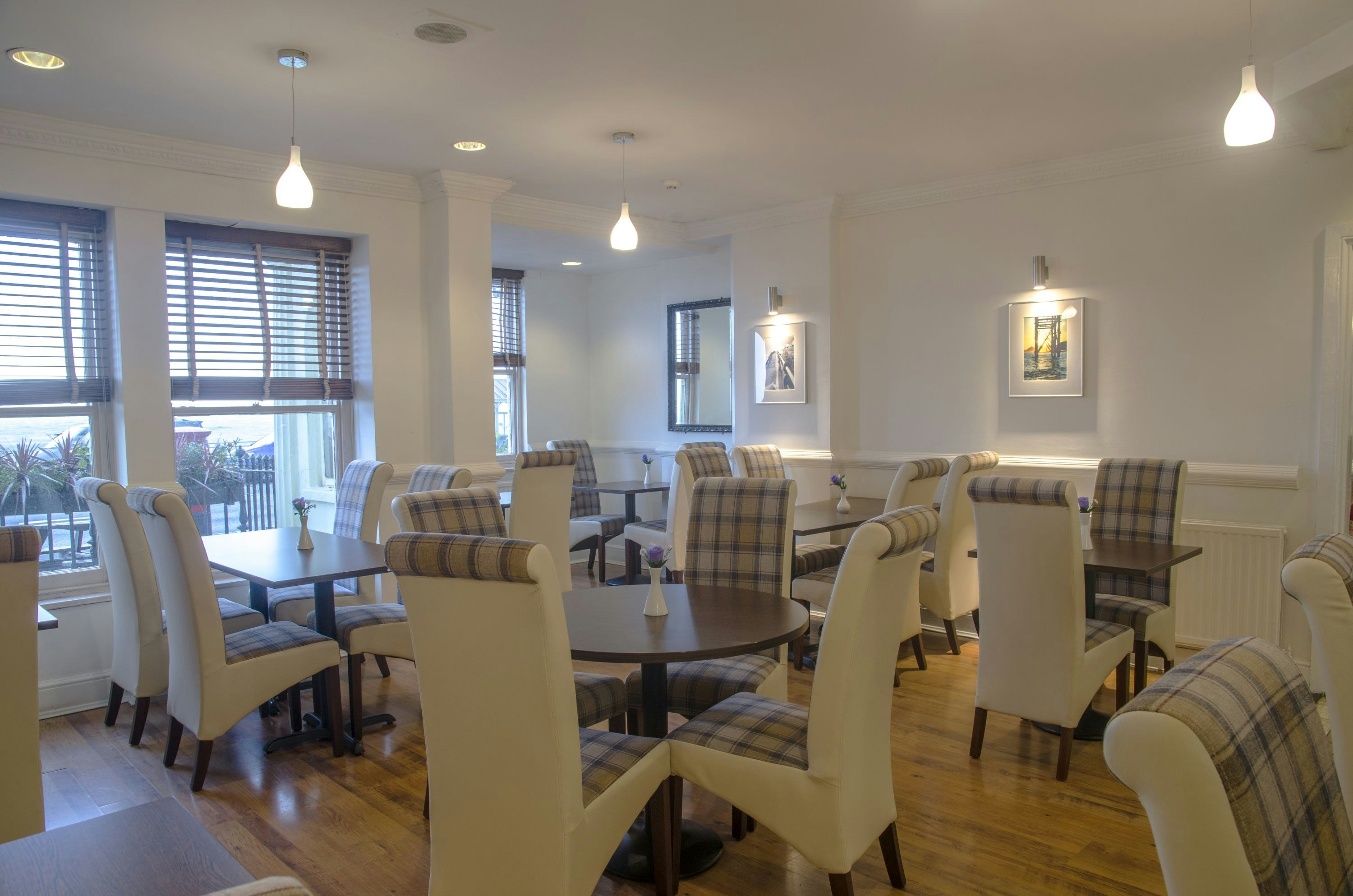 The Kings Hotel 49/55