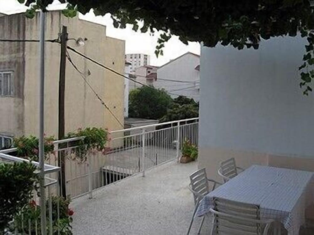 Villa Angela 58/80