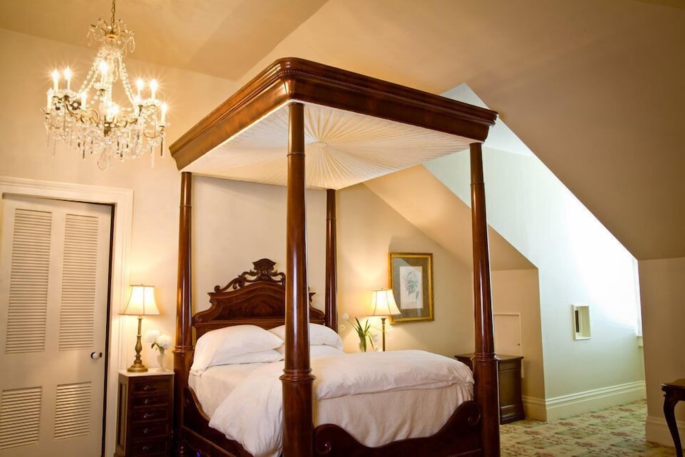 Dunleith Historic Inn 27/57
