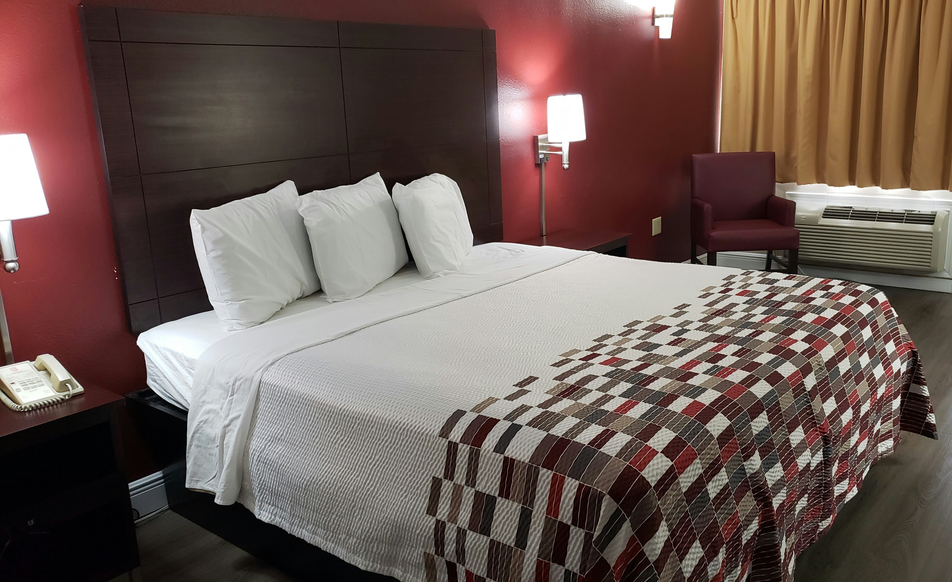 جناح بسرير كينج، Red Roof Inn Kenner - New Orleans Airport NE 3/4