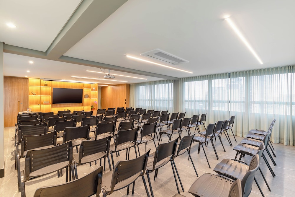 Cozzy Premium Paulista Hotel 60/70