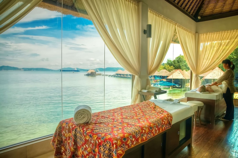 Gayana Marine Resort 26/71
