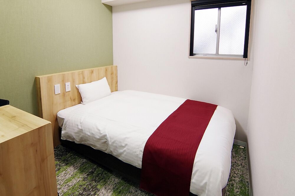 SEMI ROOM, SEMI DOUBLE BED