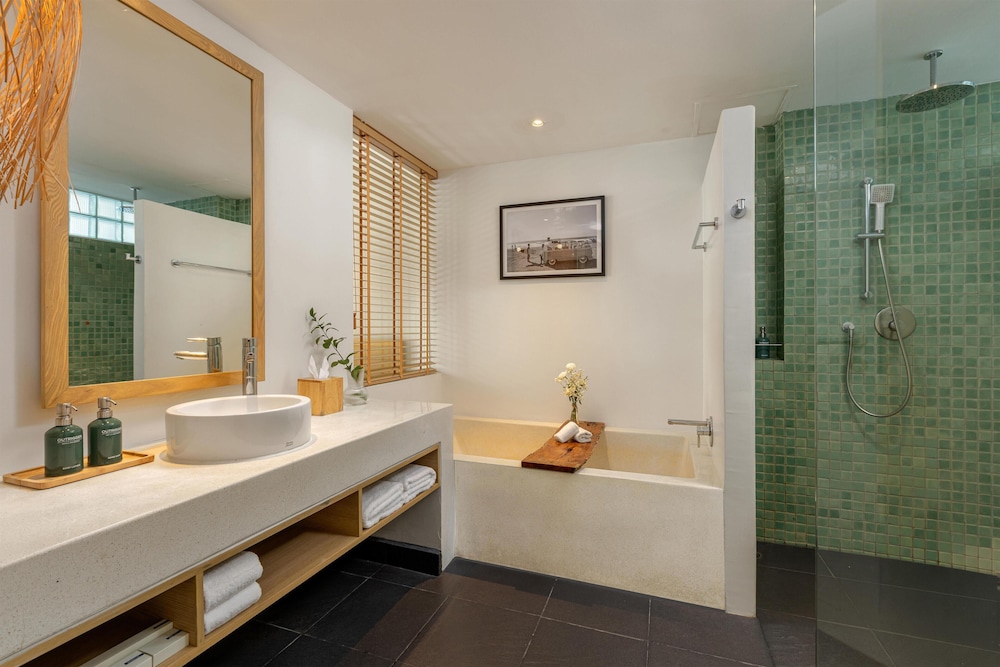 Outrigger Surin Beach Resort 72/74