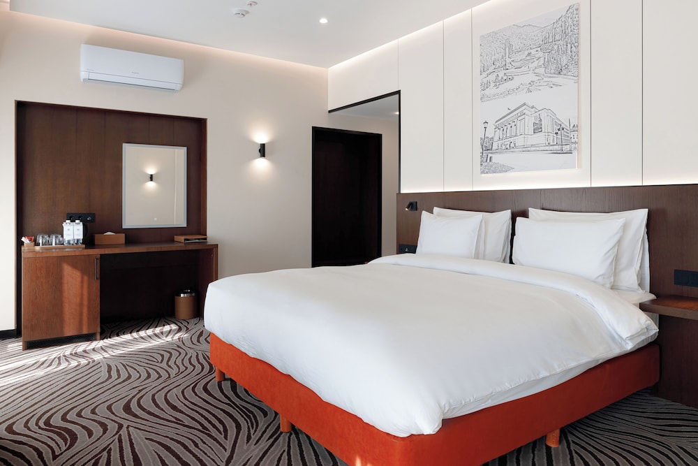 Almaty Hotel 18/50