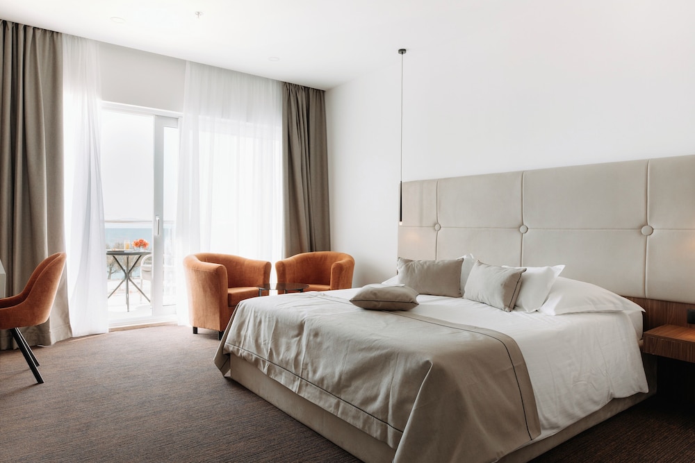Hotel Fanat 25/76