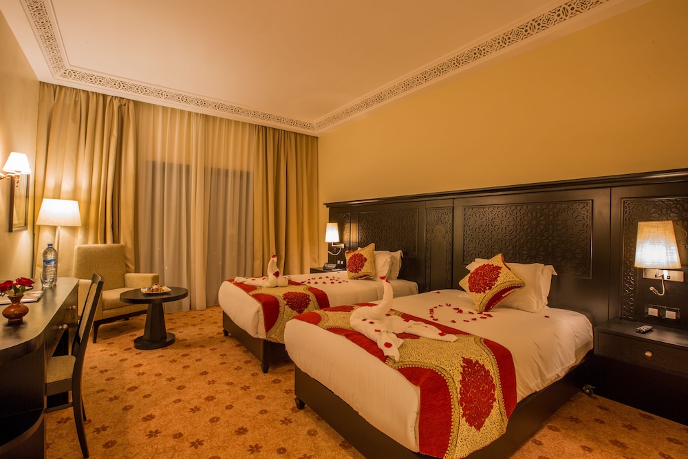 Hotel Riad Ennakhil 24/74