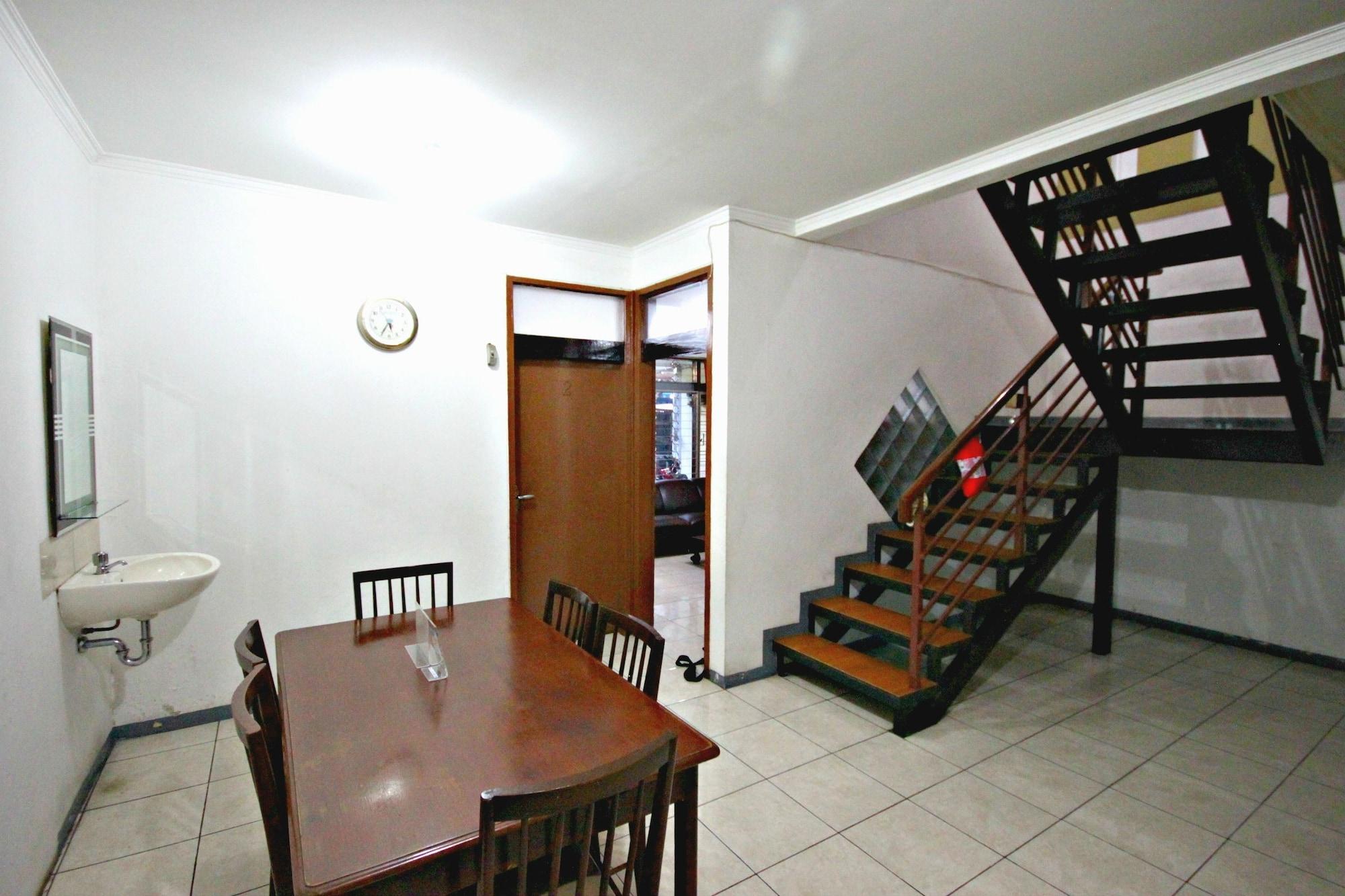 Hotel O near D'Botanica Bandung Mall 12/14