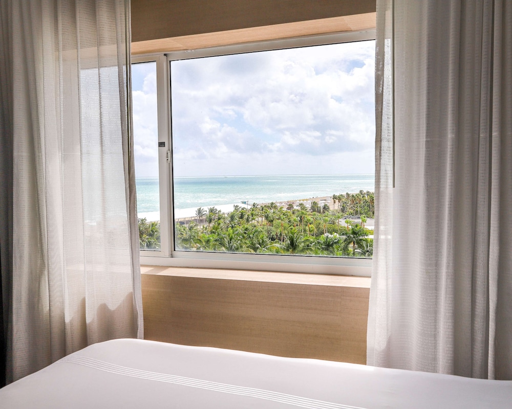 NAUTILUS SONESTA MIAMI BEACH 9/46