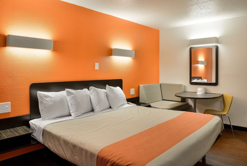 Motel6 Toledo, OH 18/36