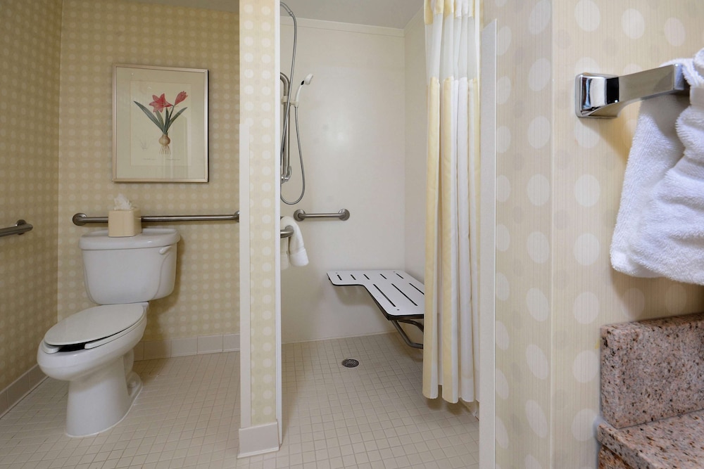 Hilton Garden Inn Raleigh Capital Blvd I-540 18/49