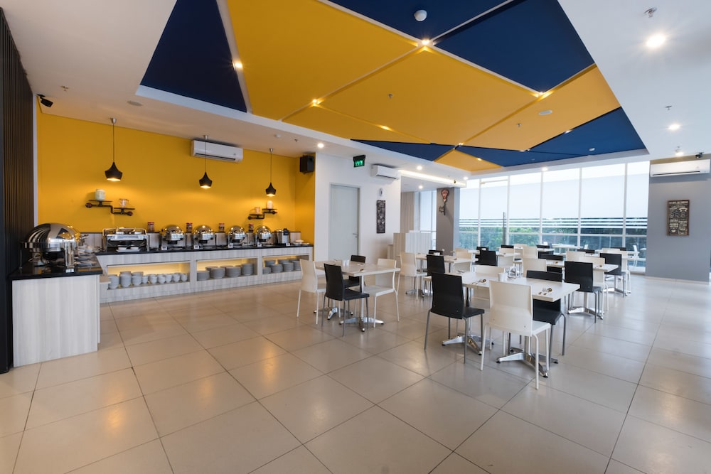 Hotel 88 Bekasi 23/35