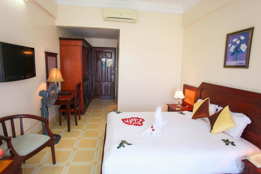 Hung Long Harbour Hotel 32/58