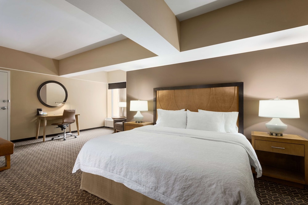 Hampton Inn & Suites Clayton/St Louis-Galleria Area 21/61