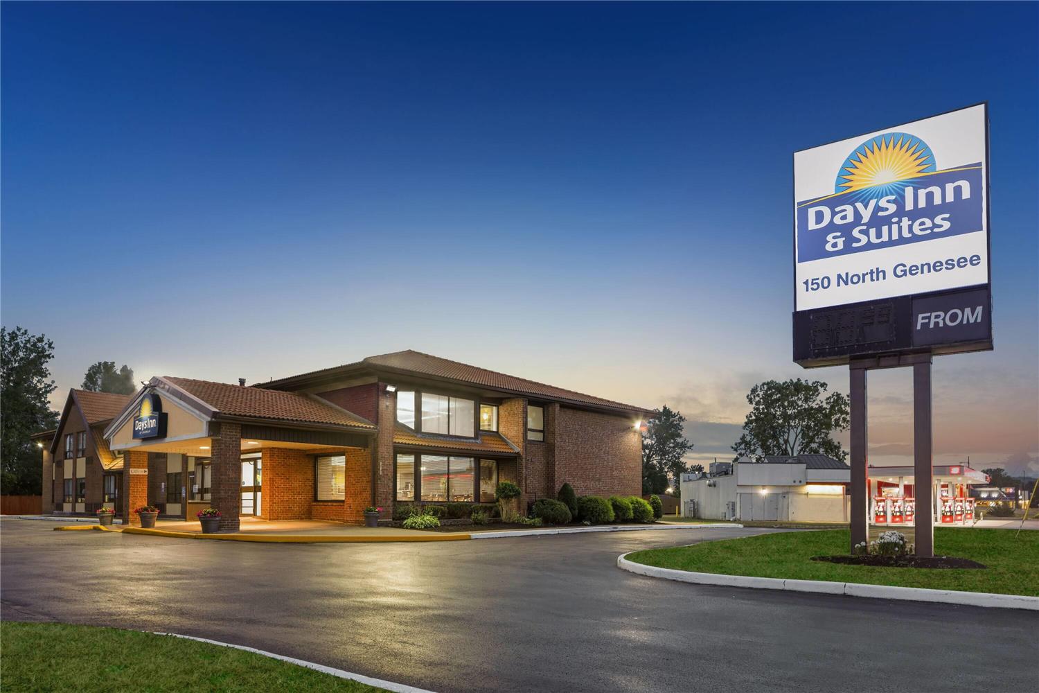 Days Inn By Wyndham Utica 2/34